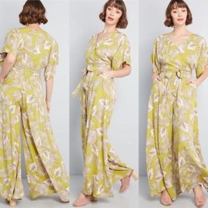 MODCLOTH x‎ NEW COLLECTIF Expressive Essence Green Tropical Palm Tree Jumpsuit